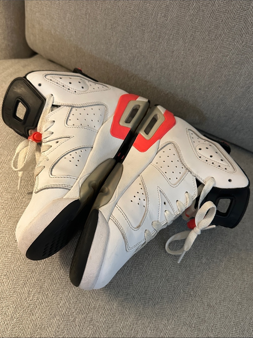 Nike Air Jordan 6 Retro White Infrared - Picture 3 of 6
